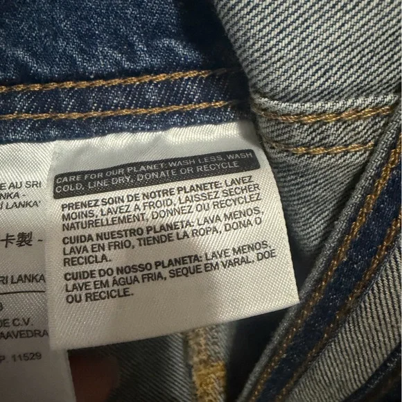 Levi's Vintage Women's Denim Short
Overalls Size M Blue Jean - Picture 13 of 16